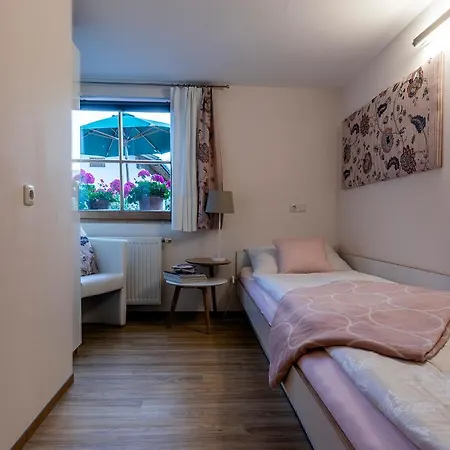 Haus Battlogg Apartament